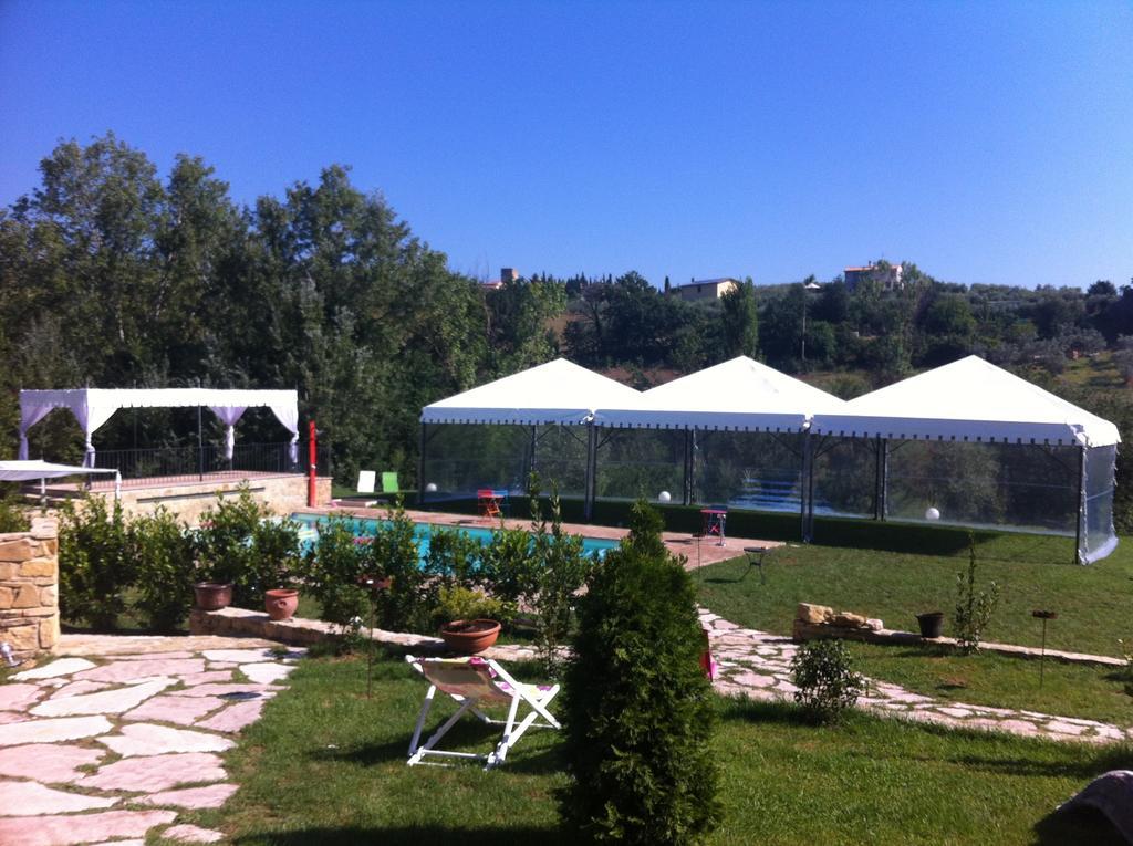 Borgo Le Capannelle Aparthotel Castel Ritaldi Εξωτερικό φωτογραφία