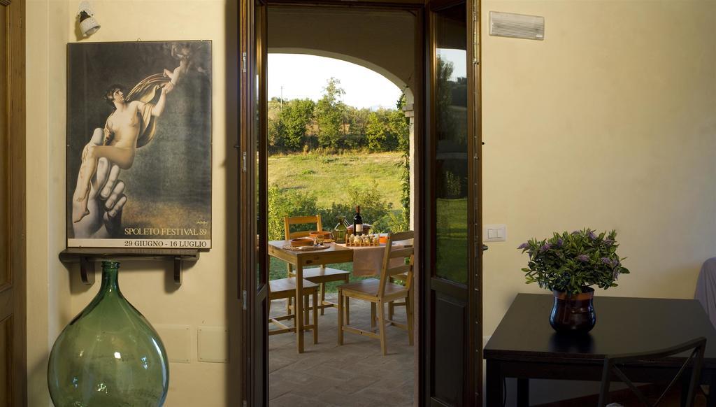 Borgo Le Capannelle Aparthotel Castel Ritaldi Εξωτερικό φωτογραφία